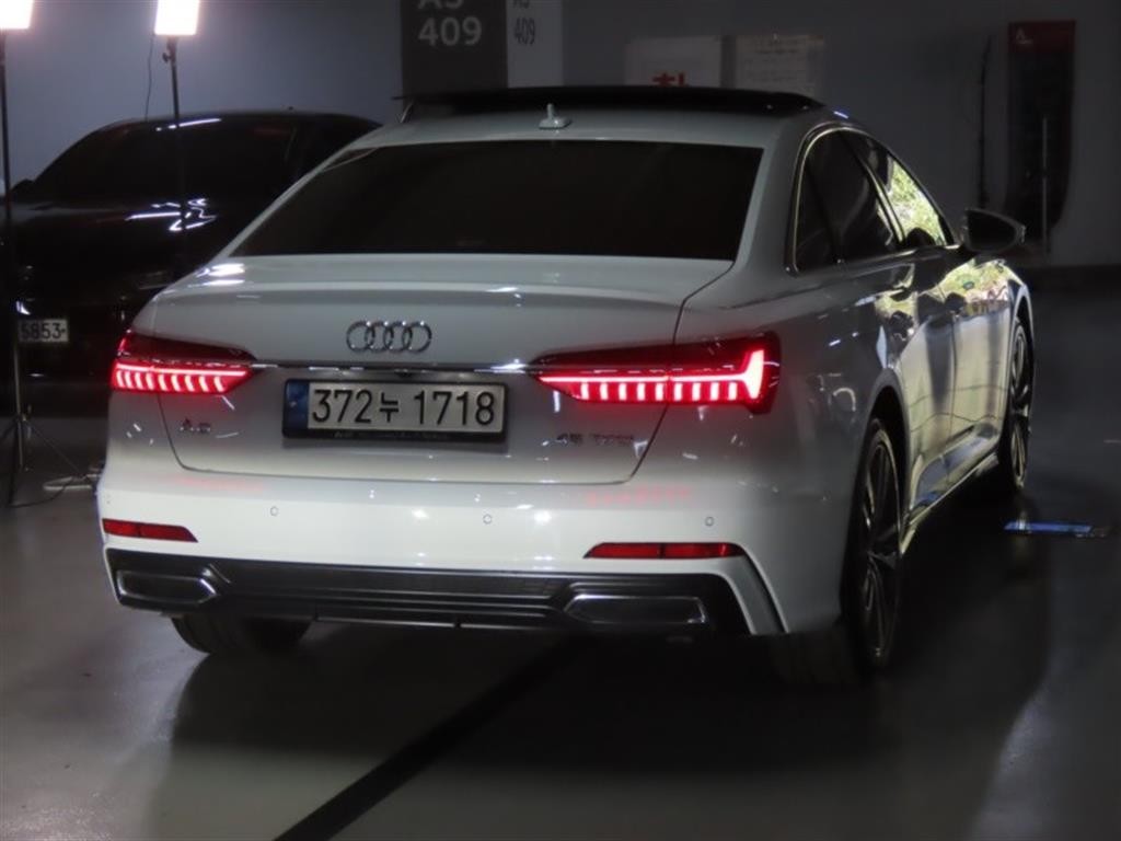 아우디 A6 A6 (C8) 45 TFSI 프리미엄 이미지 3