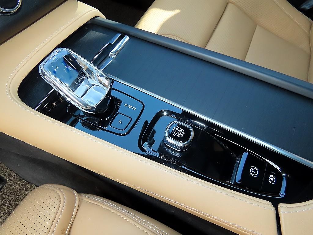 볼보 XC90 XC90 2세대 2.0 T8 AWD 얼티메이트 브라이트 이미지 11