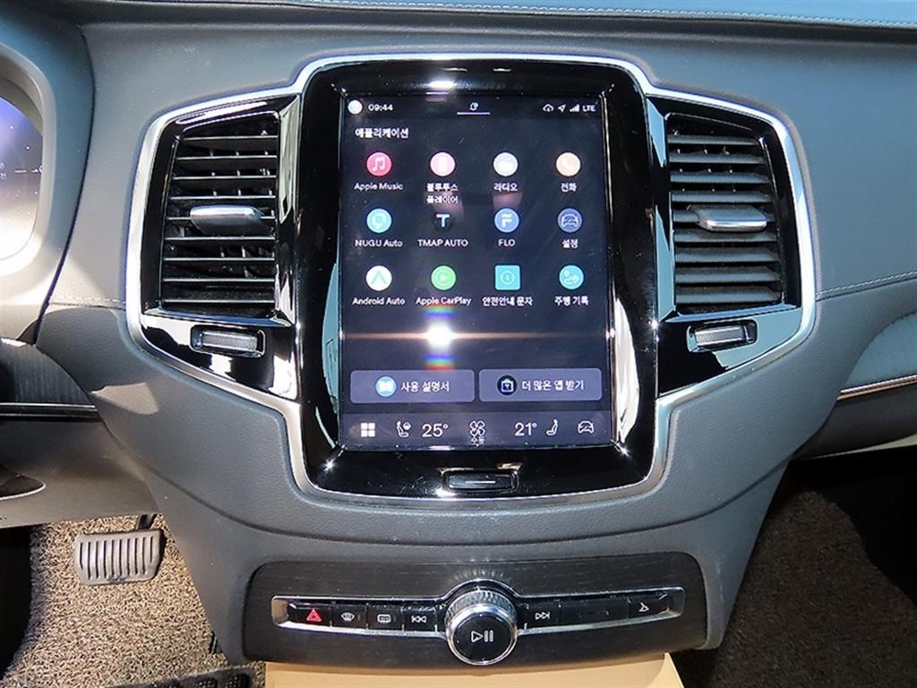 볼보 XC90 XC90 2세대 2.0 T8 AWD 얼티메이트 브라이트 이미지 13