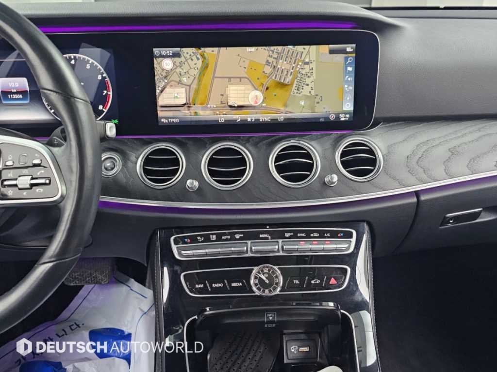 벤츠 E 클래스 E-클래스 W213 E300 4MATIC 아방가르드 이미지 14