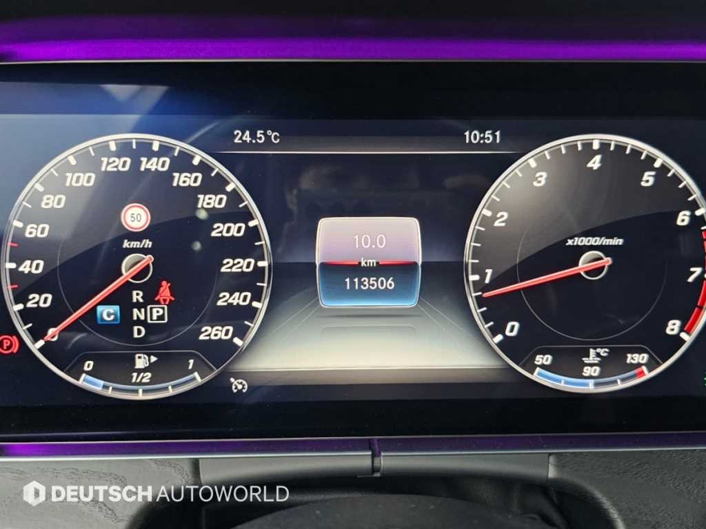 벤츠 E 클래스 E-클래스 W213 E300 4MATIC 아방가르드 이미지 5