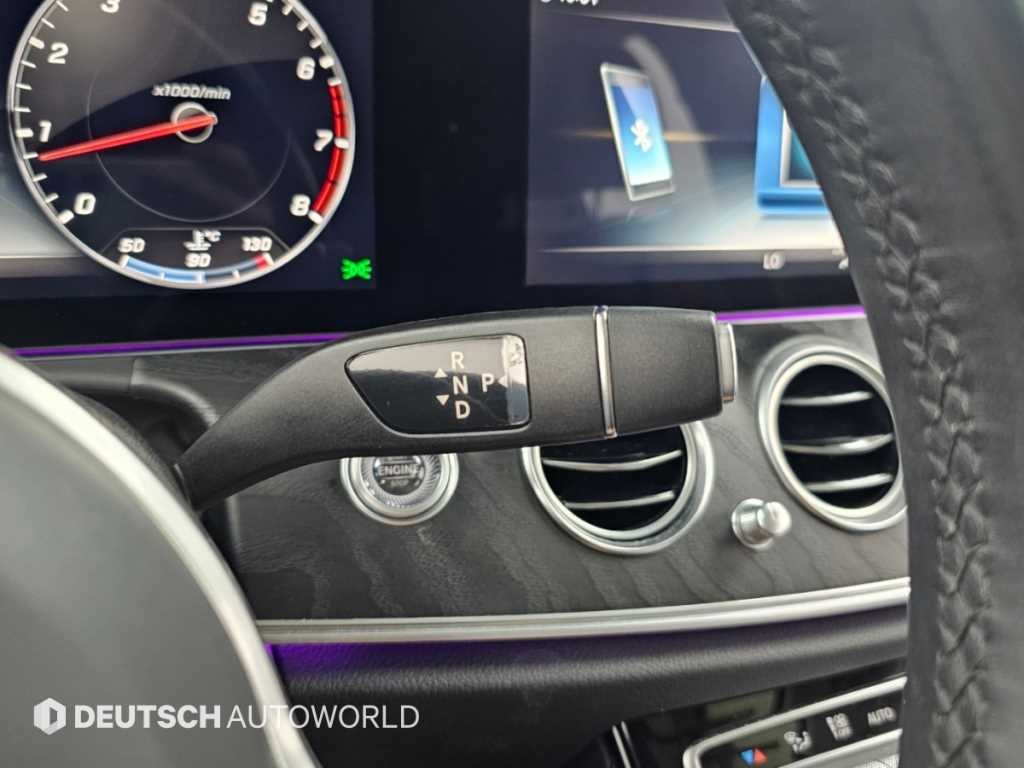 벤츠 E 클래스 E-클래스 W213 E300 4MATIC 아방가르드 이미지 9