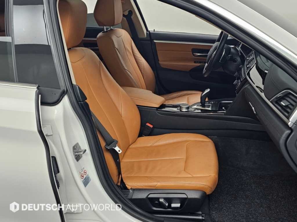 BMW 4시리즈 4시리즈 (F32) 420i 그란쿠페 럭셔리 이미지 10