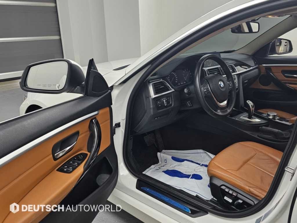 BMW 4시리즈 4시리즈 (F32) 420i 그란쿠페 럭셔리 이미지 11