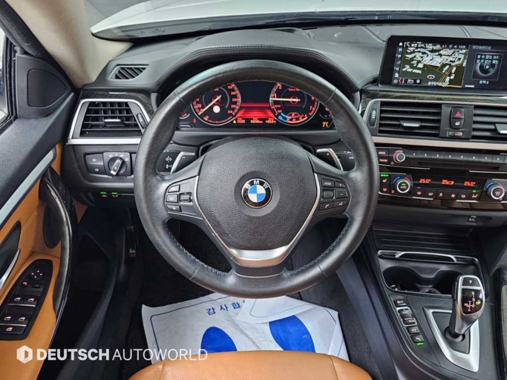 BMW 4시리즈 4시리즈 (F32) 420i 그란쿠페 럭셔리 이미지 13