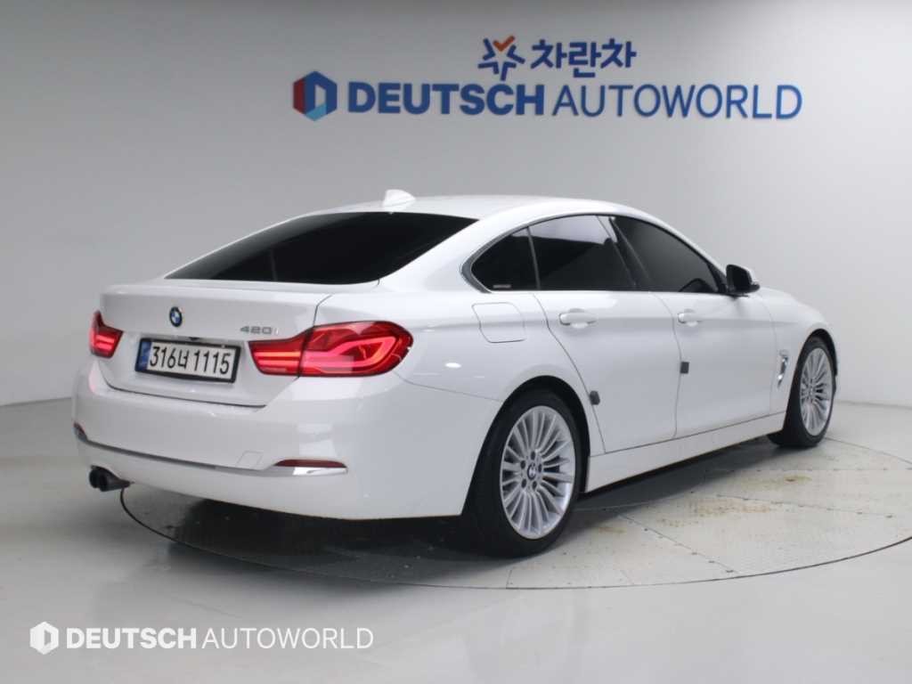 BMW 4시리즈 4시리즈 (F32) 420i 그란쿠페 럭셔리 이미지 2