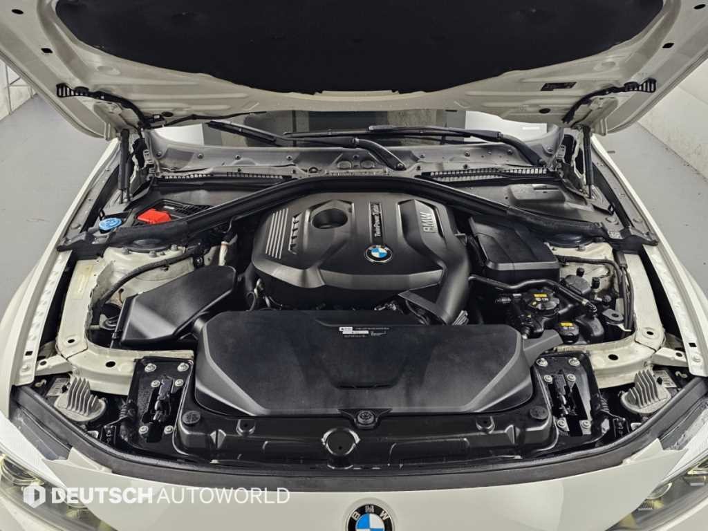 BMW 4시리즈 4시리즈 (F32) 420i 그란쿠페 럭셔리 이미지 6