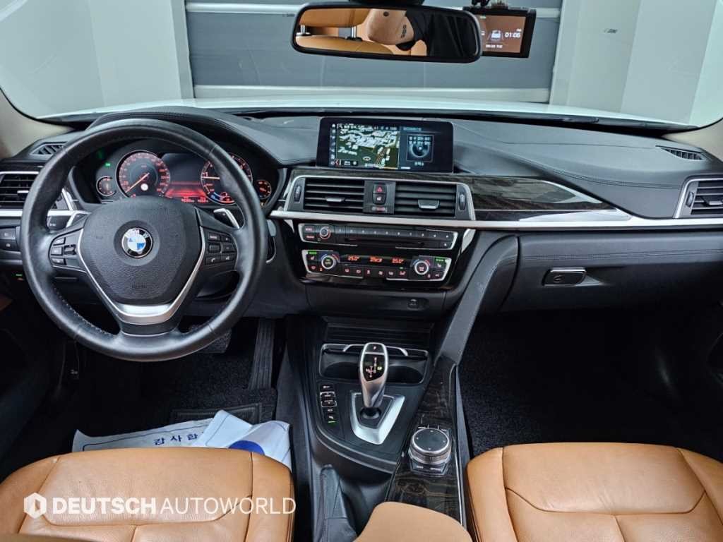 BMW 4시리즈 4시리즈 (F32) 420i 그란쿠페 럭셔리 이미지 7