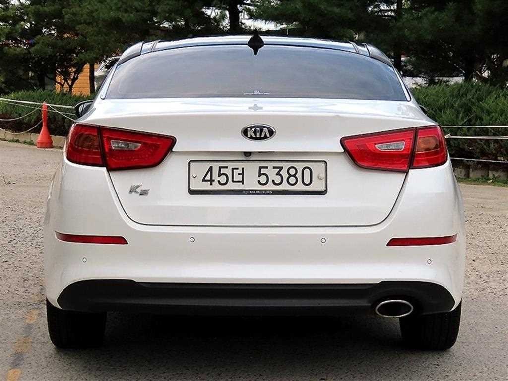 기아 K5 더 뉴 K5 2.0 프레스티지 이미지 4