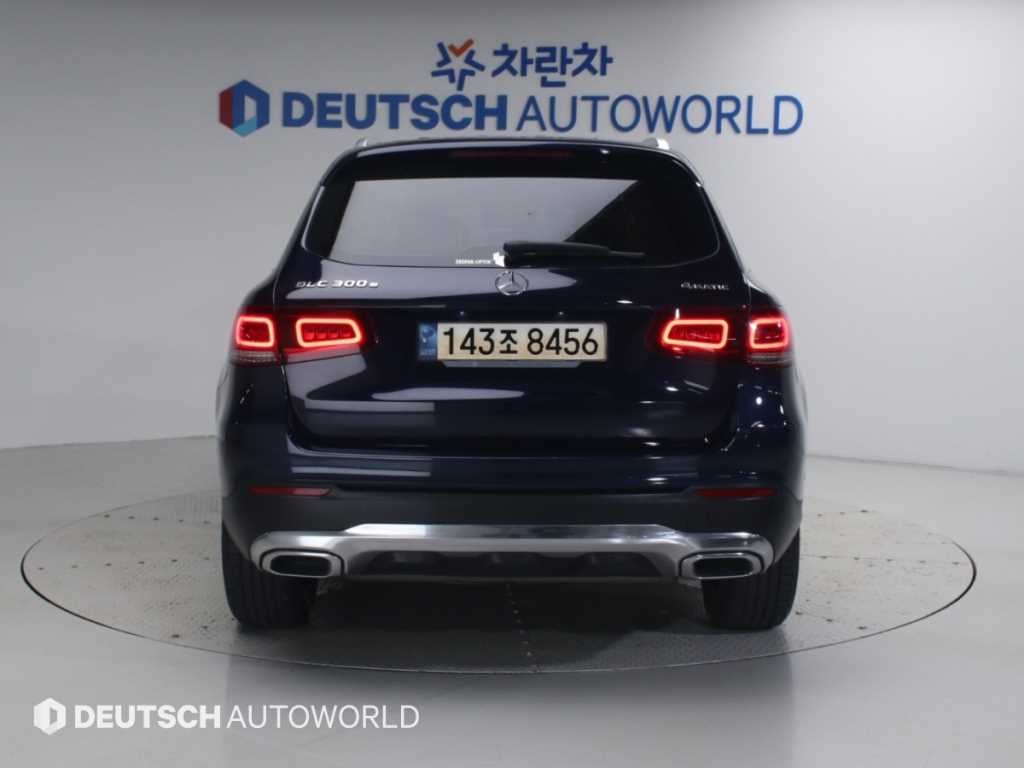 벤츠 GLC 클래스 GLC클래스 X253 GLC 300 e 4MATIC 이미지 4