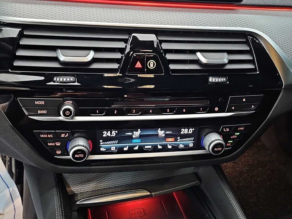 BMW 5시리즈 5시리즈 (G30) 520d M 스포츠 플러스 이미지 10