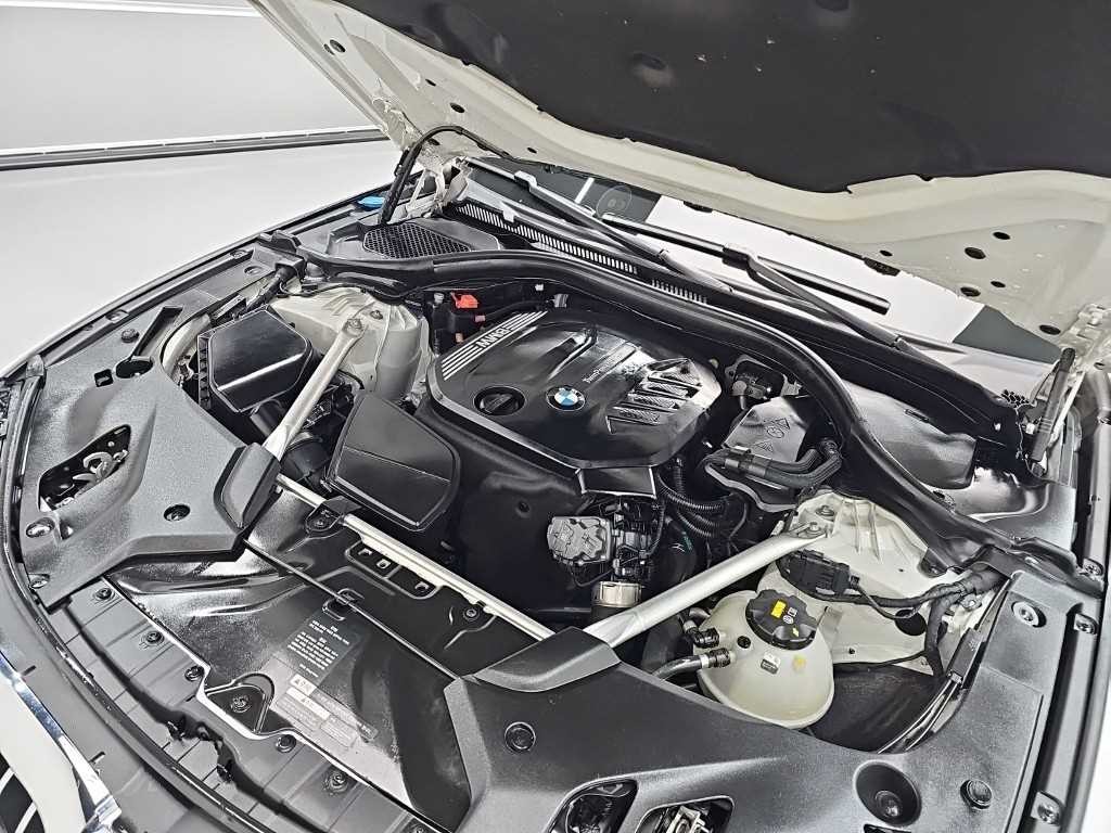 BMW 5시리즈 5시리즈 (G30) 520d M 스포츠 플러스 이미지 5