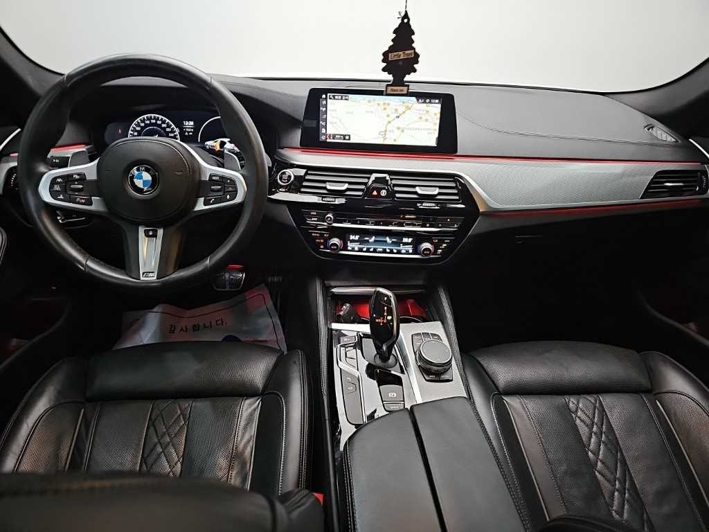 BMW 5시리즈 5시리즈 (G30) 520d M 스포츠 플러스 이미지 7
