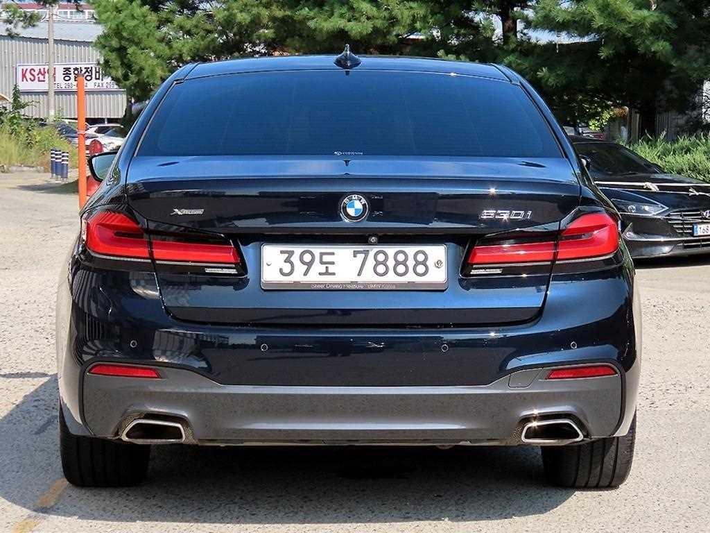 BMW 5시리즈 5시리즈 (G30) 530i M 스포츠 플러스 이미지 4