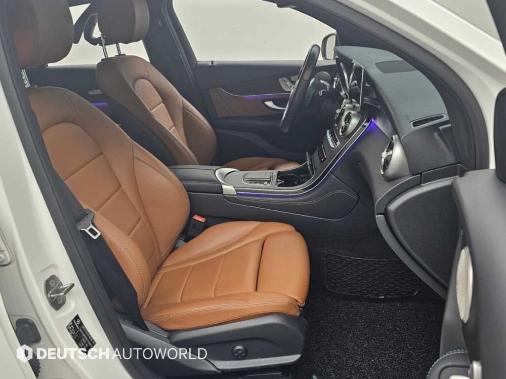 벤츠 GLC 클래스 GLC클래스 X253 GLC 300 4MATIC 쿠페 이미지 10