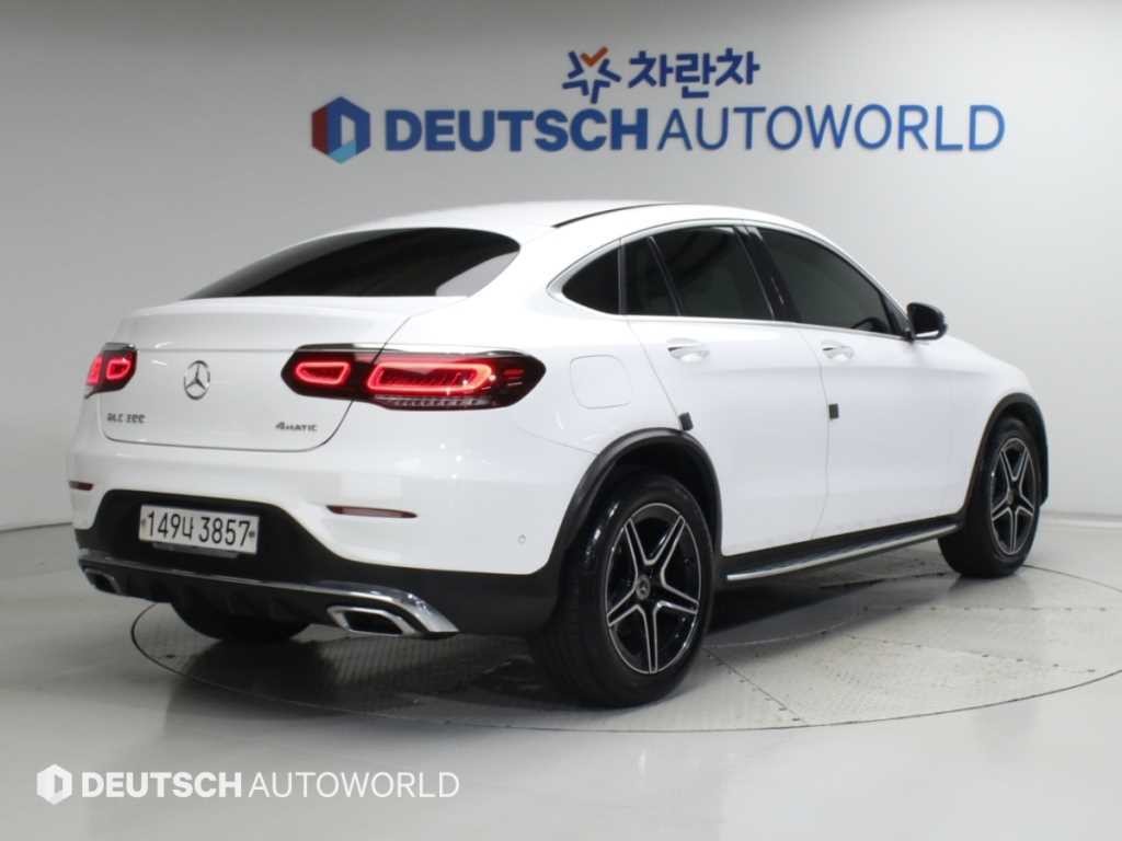 벤츠 GLC 클래스 GLC클래스 X253 GLC 300 4MATIC 쿠페 이미지 2