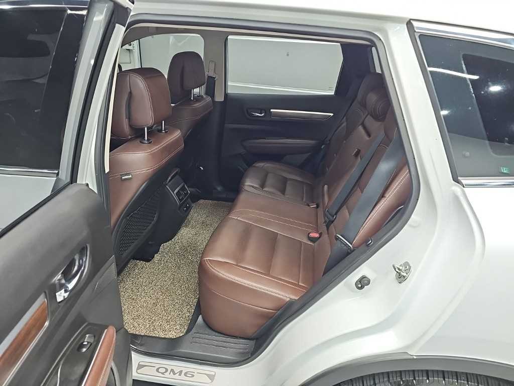 르노코리아(삼성) QM6 더뉴QM6 2.0 LPe RE 시그니처 2WD 이미지 12