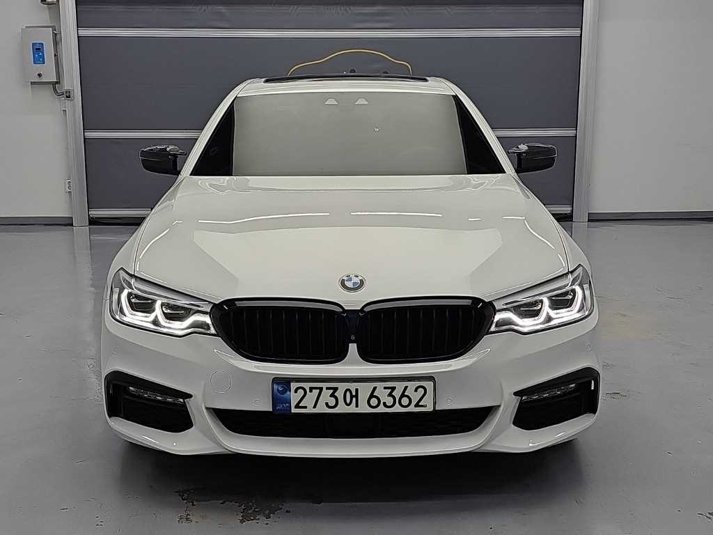 BMW 5시리즈 5시리즈 (G30) 520d M 스포츠 플러스 이미지 2