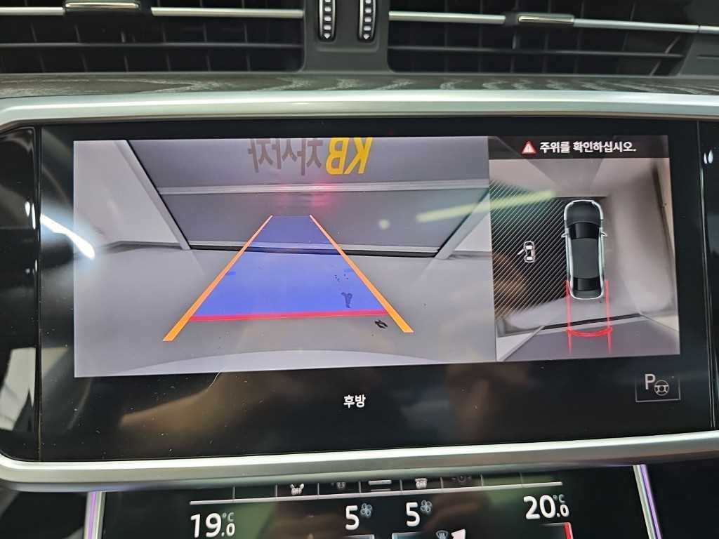 아우디 A6 A6 (C8) 45 TFSI 콰트로 프리미엄 이미지 16