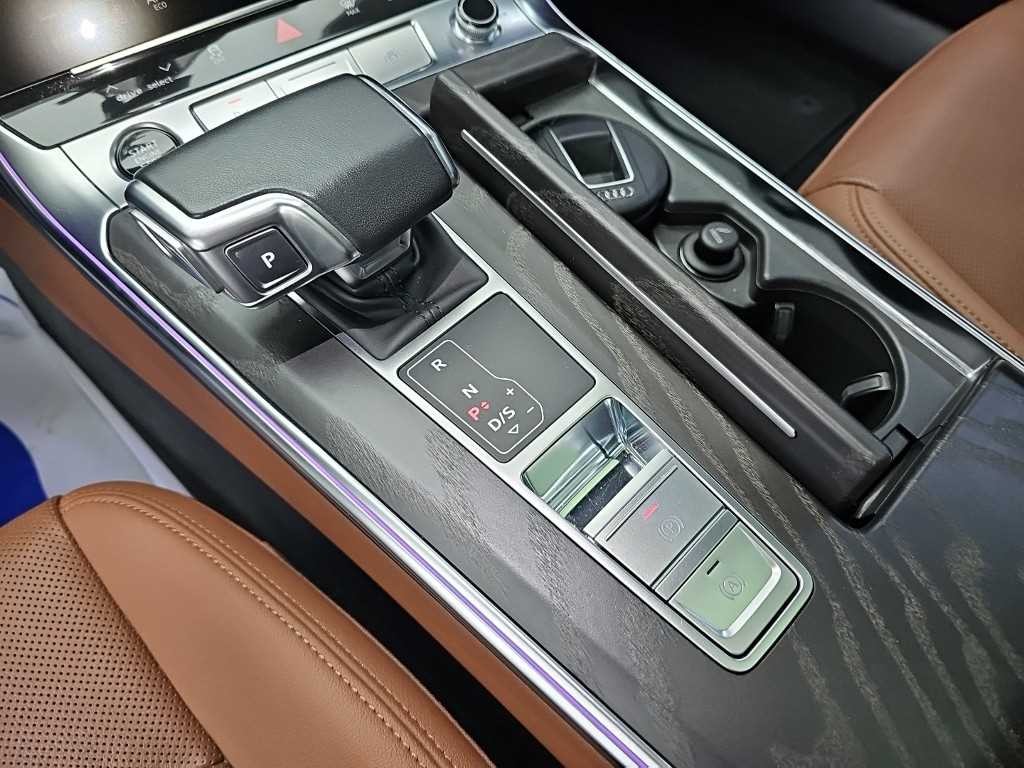 아우디 A6 A6 (C8) 45 TFSI 콰트로 프리미엄 이미지 8