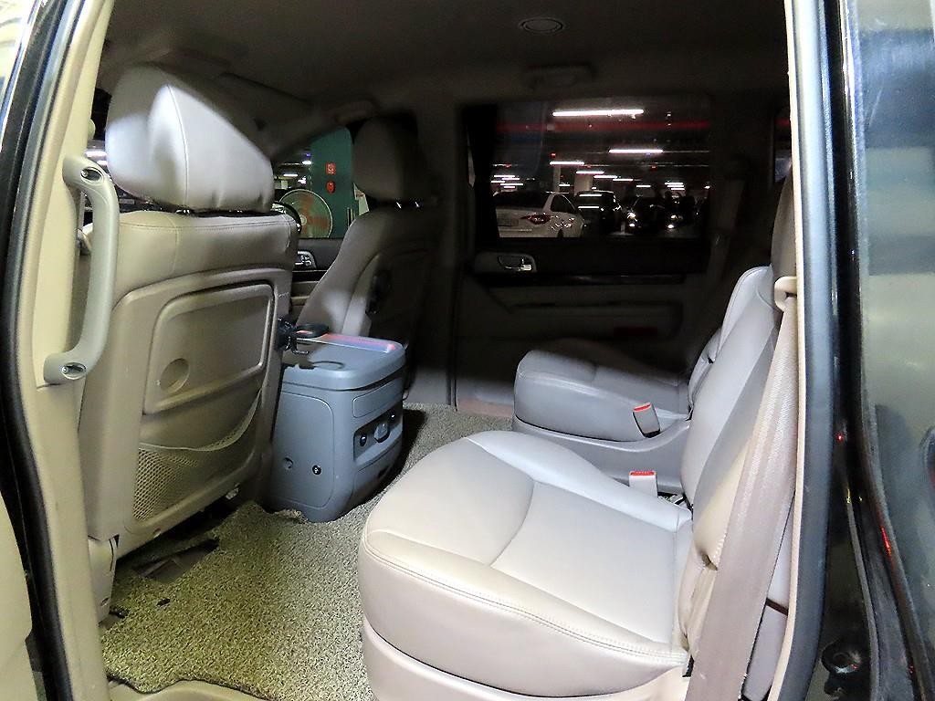 KG모빌리티(쌍용) 코란도 코란도투리스모 4WD GT 9인승 이미지 7