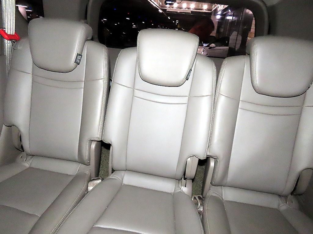 KG모빌리티(쌍용) 코란도 코란도투리스모 4WD GT 9인승 이미지 8