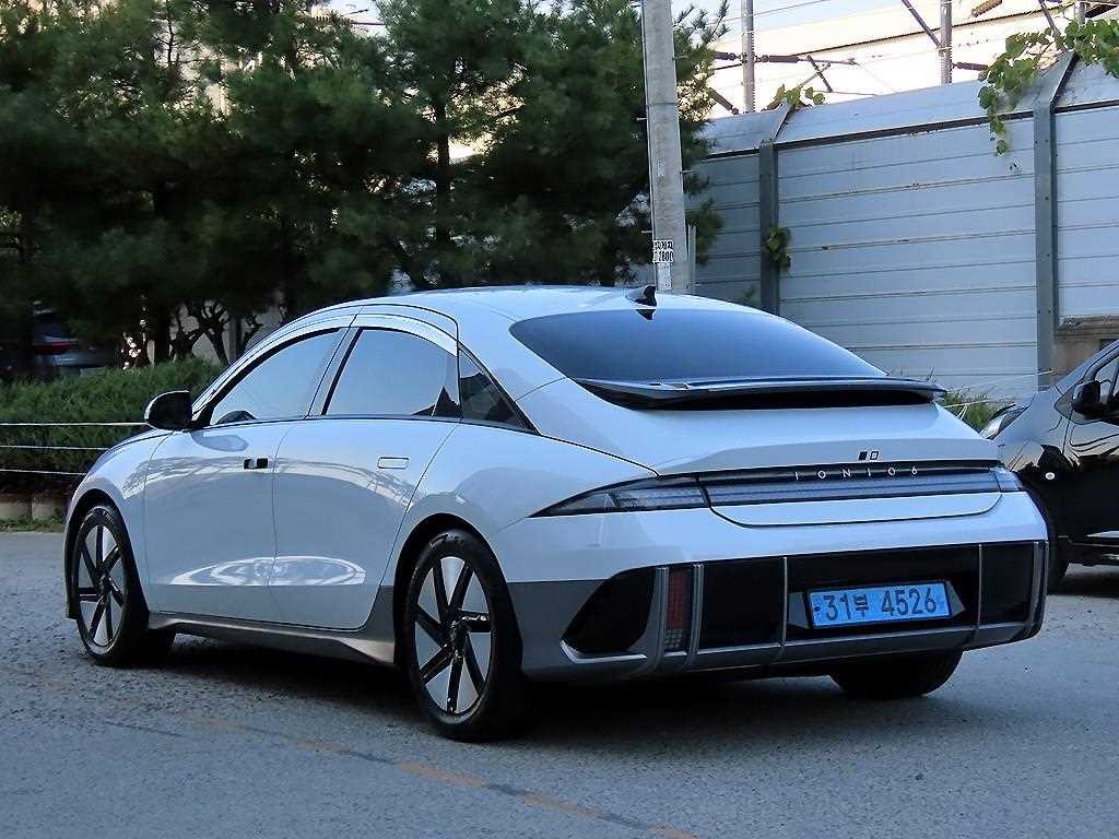 현대 아이오닉 6 롱레인지 익스클루시브 플러스 이미지 3