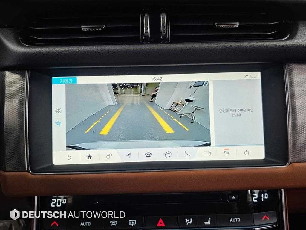 재규어 XF XF(X260) 2.0D 포트폴리오 이미지 15