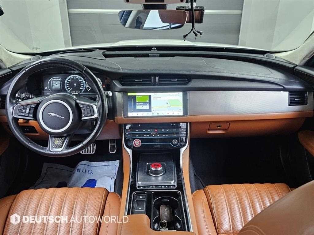 재규어 XF XF(X260) 2.0D 포트폴리오 이미지 7