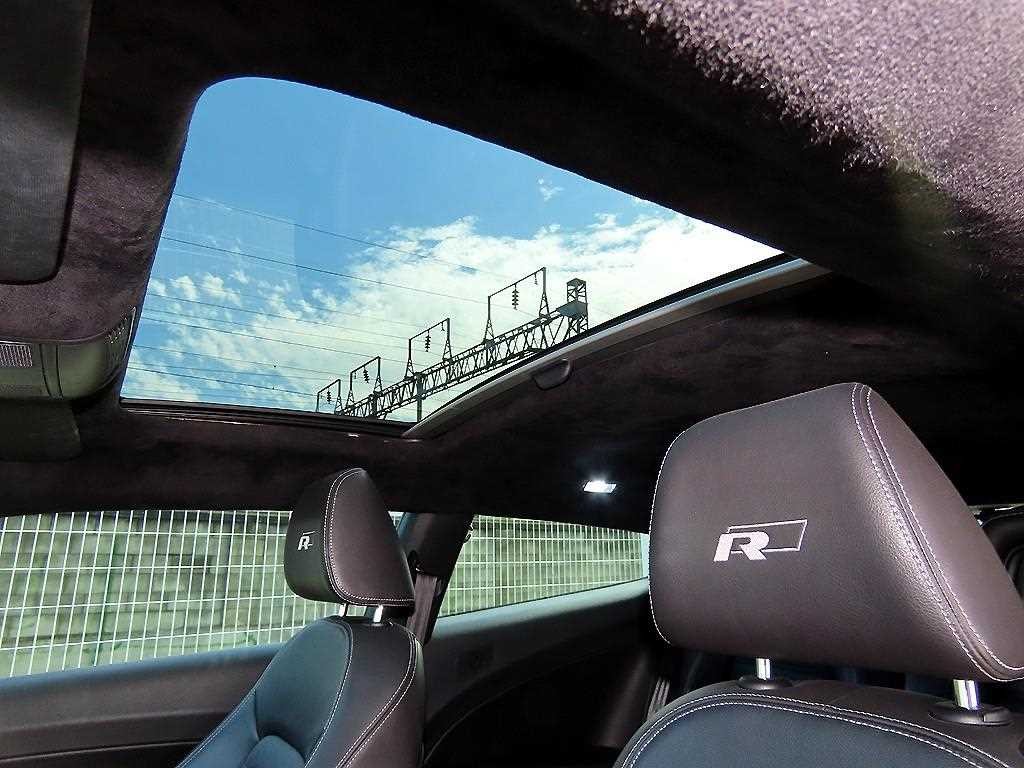 폭스바겐 시로코 2.0 TDI R-LINE 이미지 17