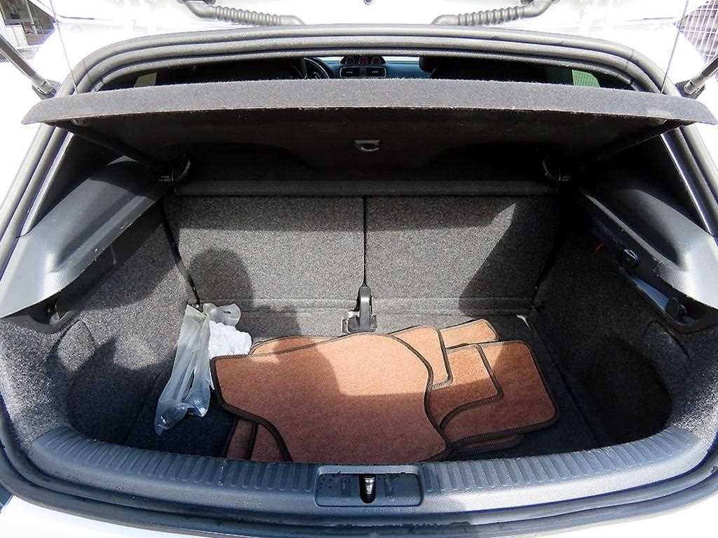 폭스바겐 시로코 2.0 TDI R-LINE 이미지 18