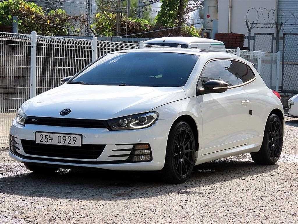 폭스바겐 시로코 2.0 TDI R-LINE 이미지 2
