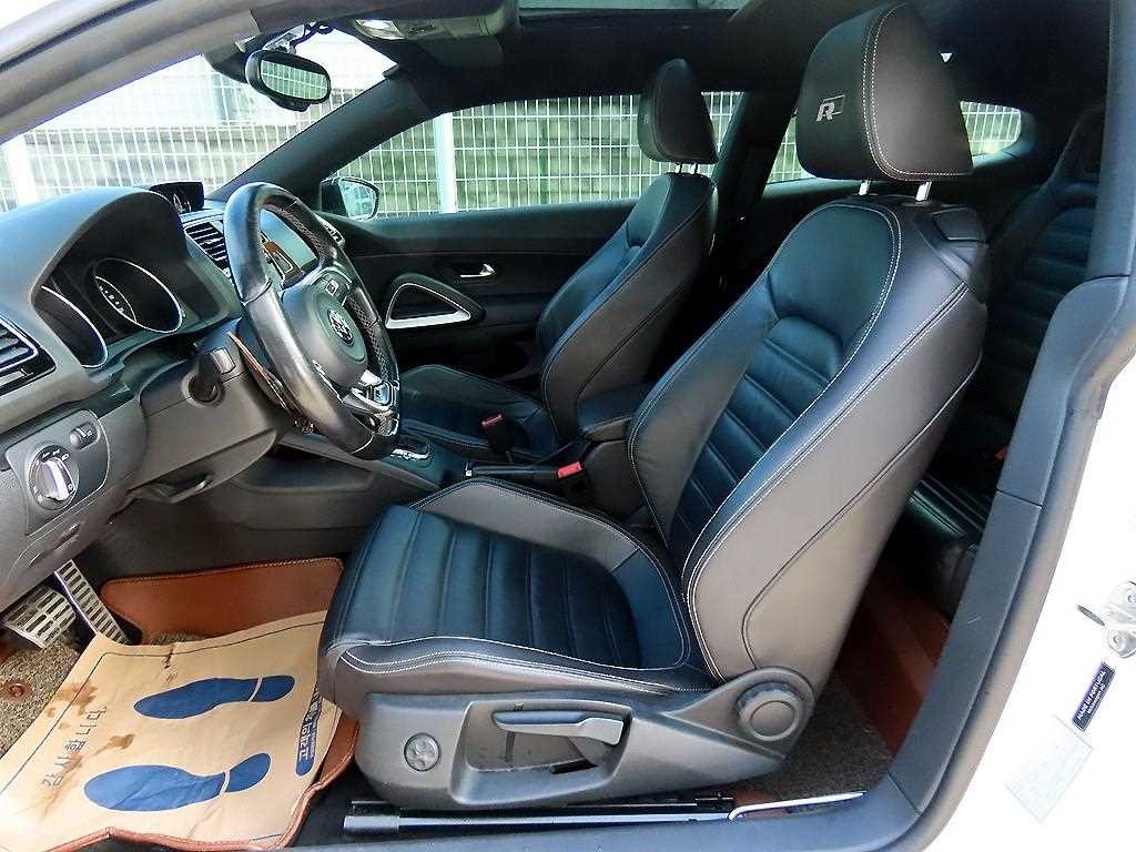 폭스바겐 시로코 2.0 TDI R-LINE 이미지 5