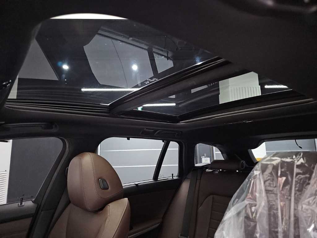 BMW 3시리즈 3시리즈 (G20) 320i 투어링 M 스포츠 이미지 14