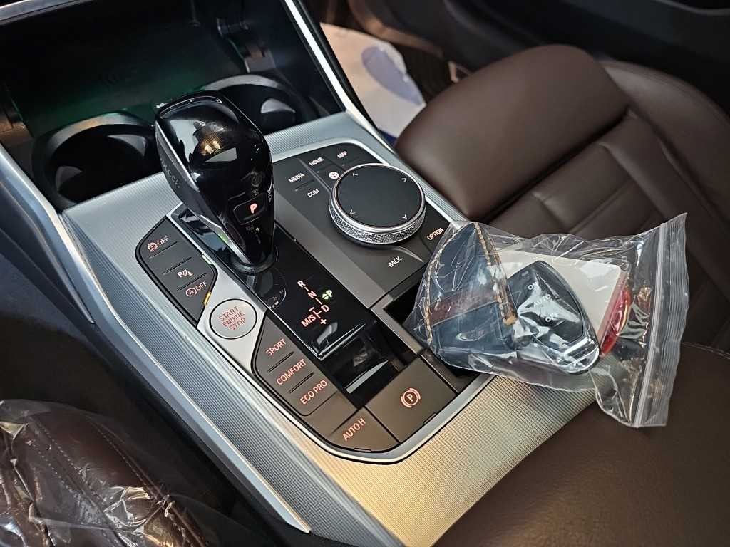 BMW 3시리즈 3시리즈 (G20) 320i 투어링 M 스포츠 이미지 8
