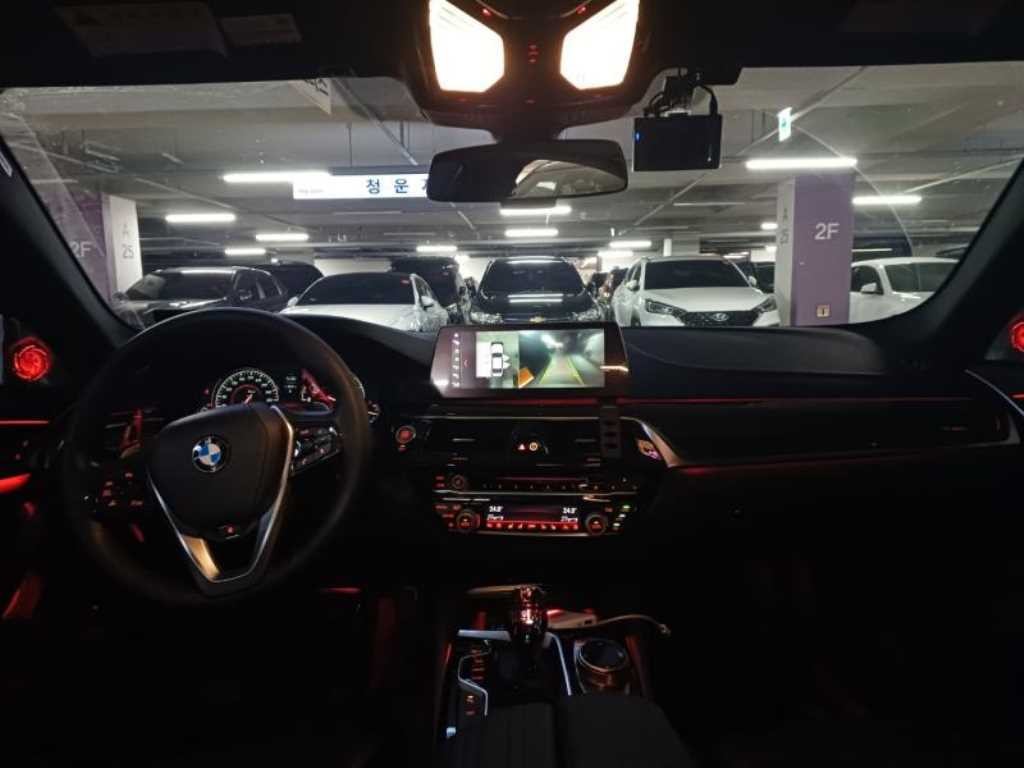 BMW 5시리즈 5시리즈 (G30) 530i xDrive M 스포츠 플러스 이미지 10