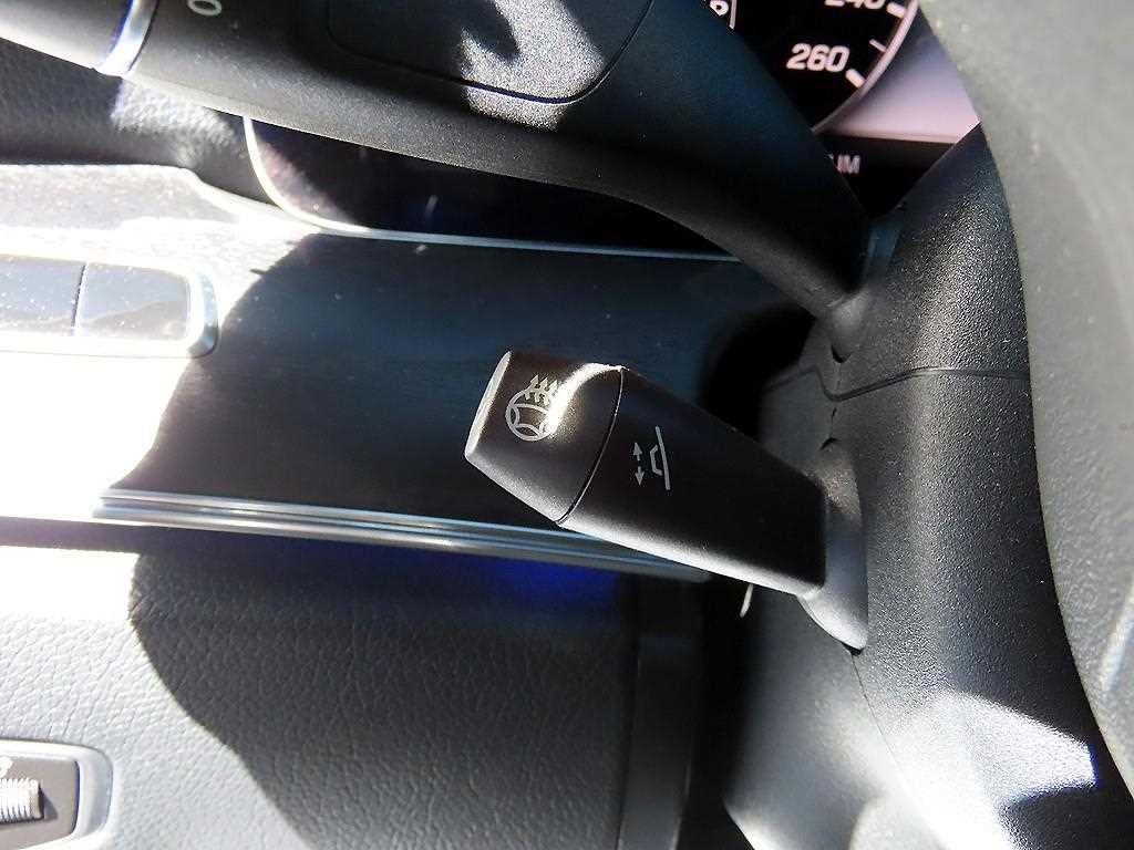벤츠 E 클래스 E-클래스 W213 E300 4MATIC 아방가르드 이미지 12