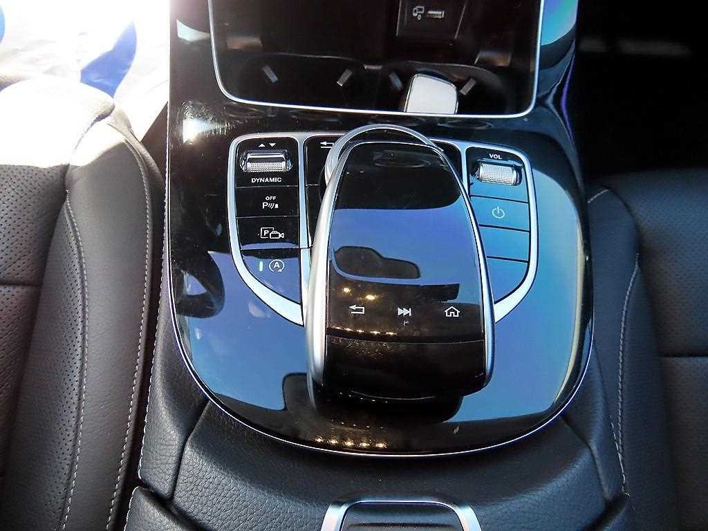 벤츠 E 클래스 E-클래스 W213 E300 4MATIC 아방가르드 이미지 13