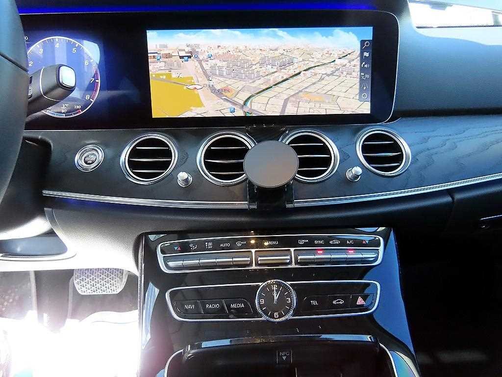 벤츠 E 클래스 E-클래스 W213 E300 4MATIC 아방가르드 이미지 14