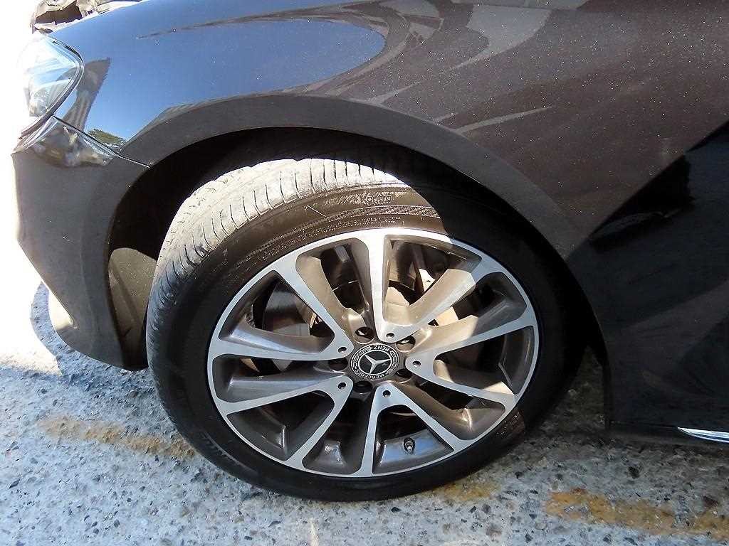벤츠 E 클래스 E-클래스 W213 E300 4MATIC 아방가르드 이미지 20
