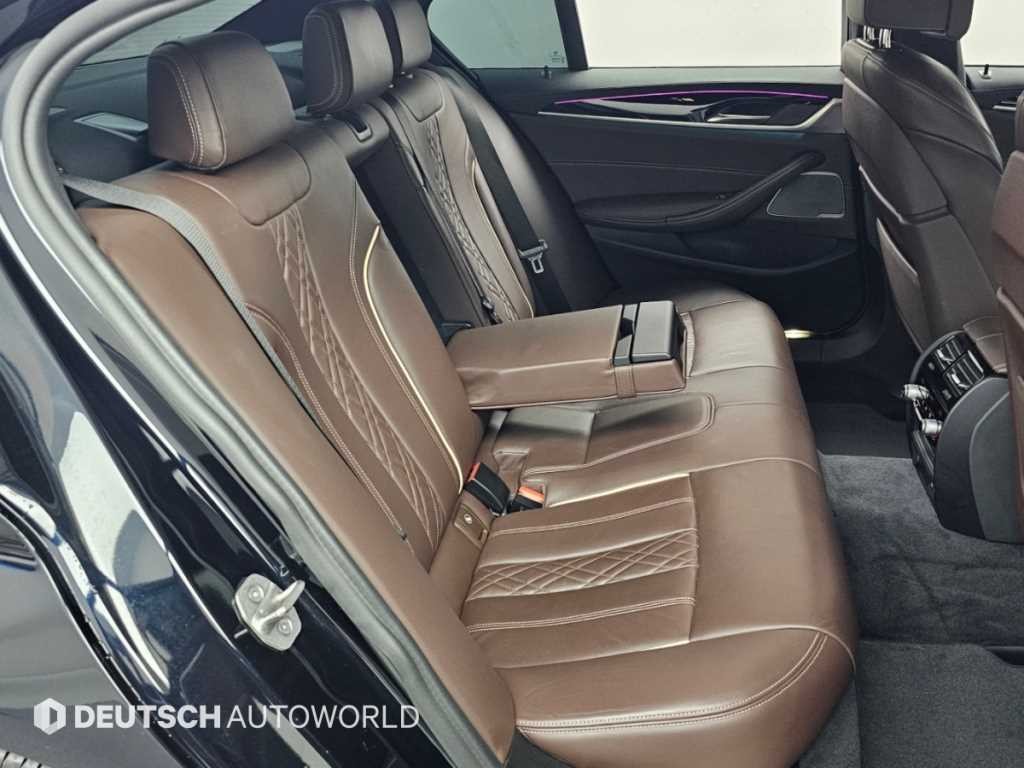 BMW 5시리즈 5시리즈 (G30) 530i xDrive M 스포츠 이미지 12