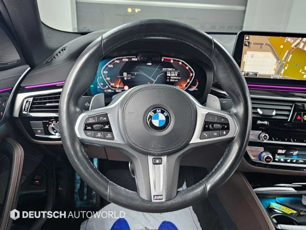 BMW 5시리즈 5시리즈 (G30) 530i xDrive M 스포츠 이미지 13