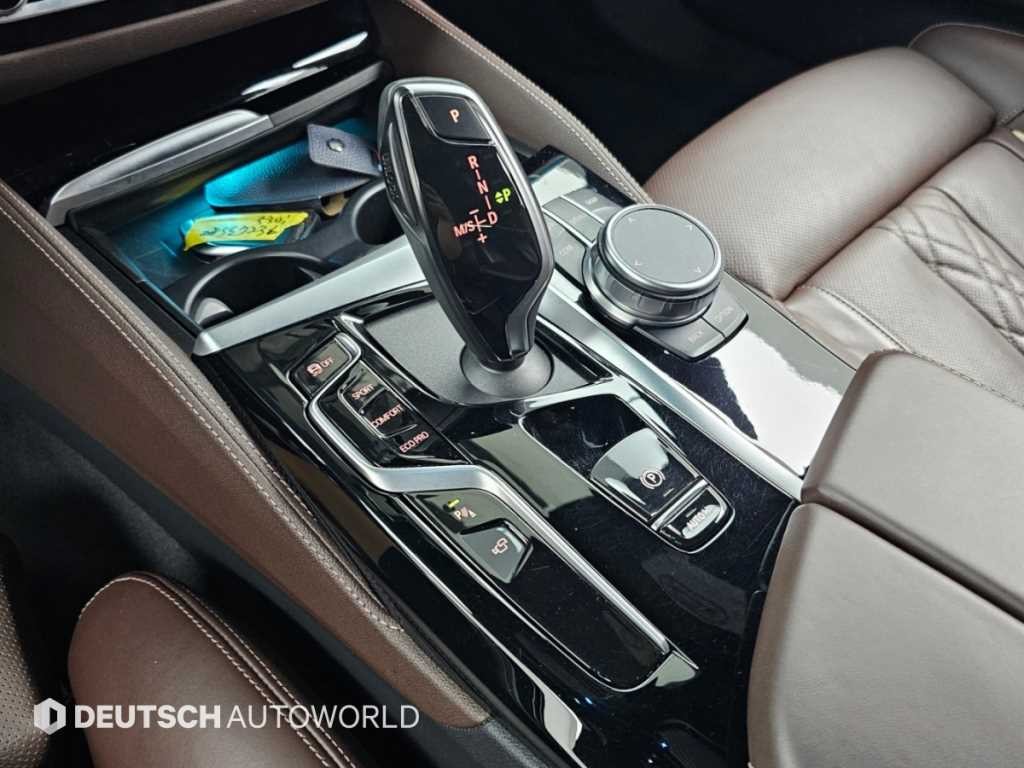 BMW 5시리즈 5시리즈 (G30) 530i xDrive M 스포츠 이미지 9
