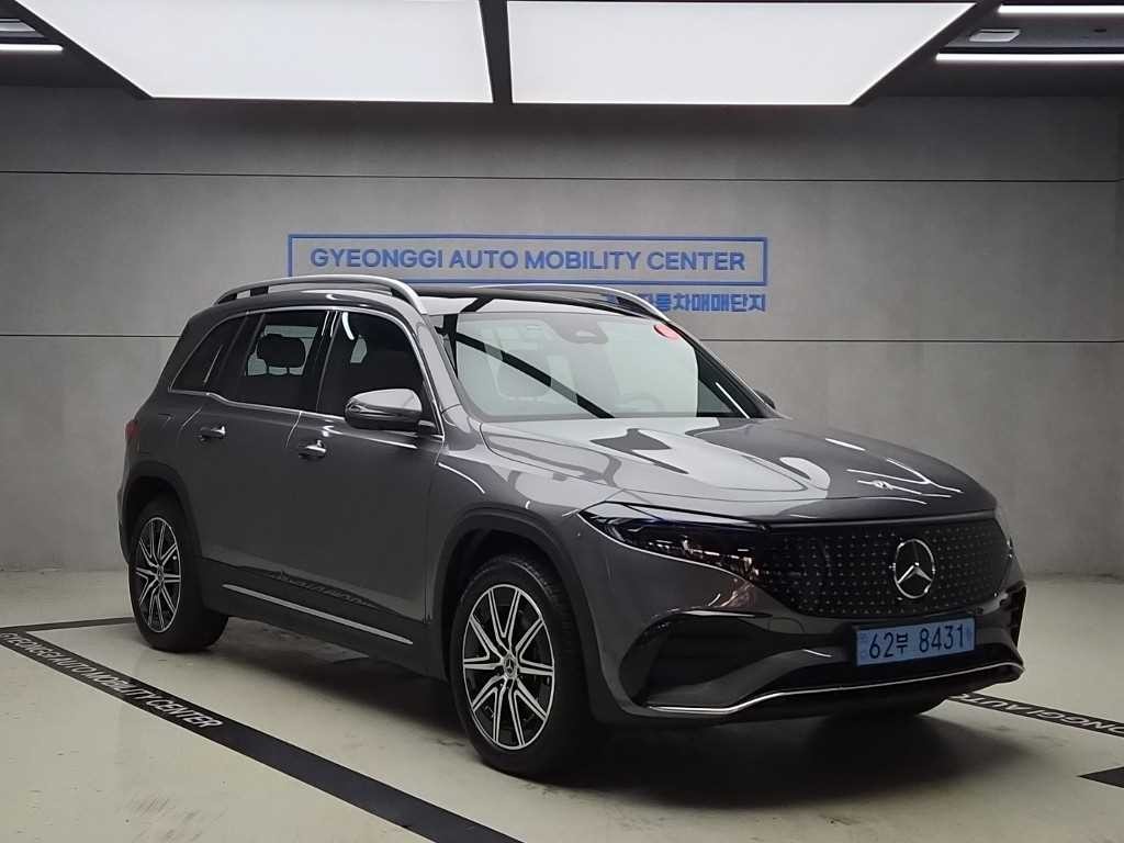 벤츠 EQB EQB (X243) EQB 300 4MATIC 이미지 1