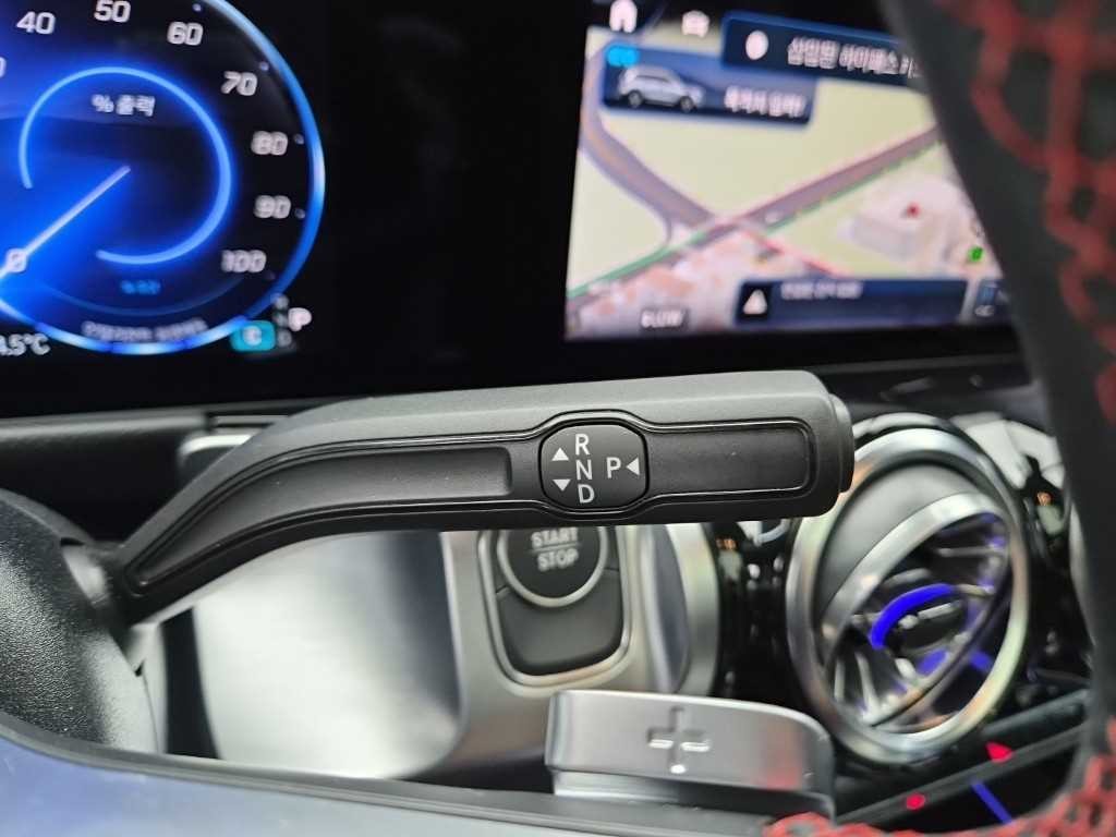 벤츠 EQB EQB (X243) EQB 300 4MATIC 이미지 10