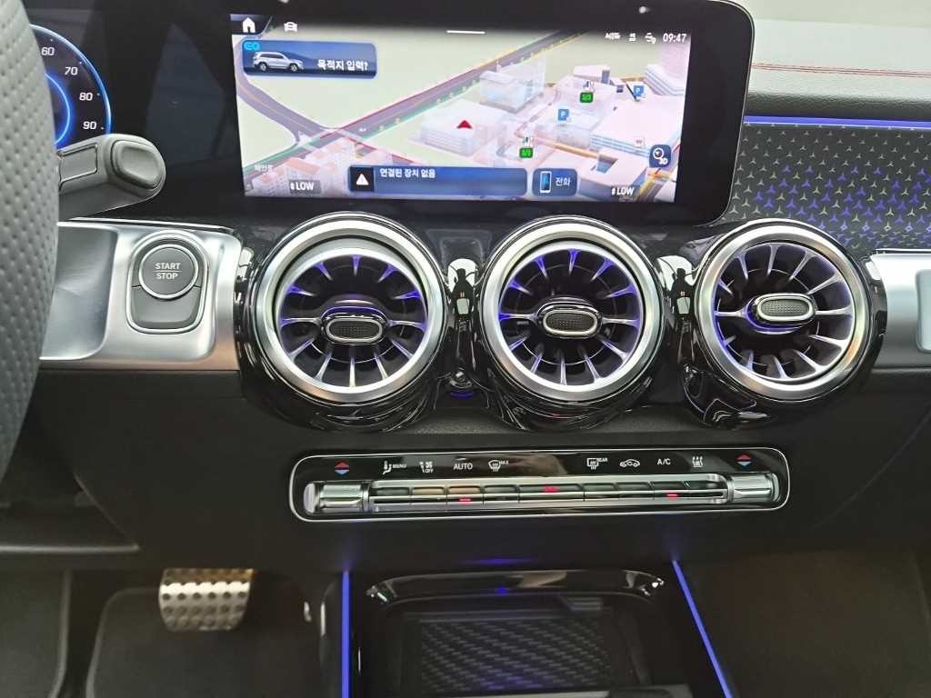 벤츠 EQB EQB (X243) EQB 300 4MATIC 이미지 12