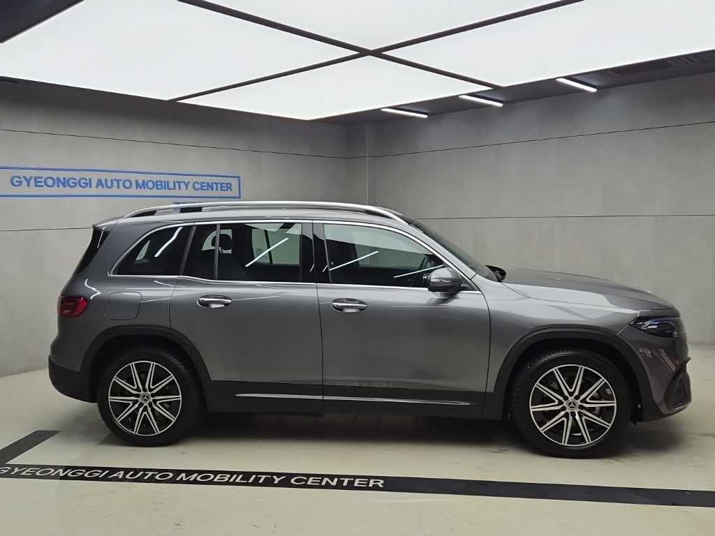 벤츠 EQB EQB (X243) EQB 300 4MATIC 이미지 2