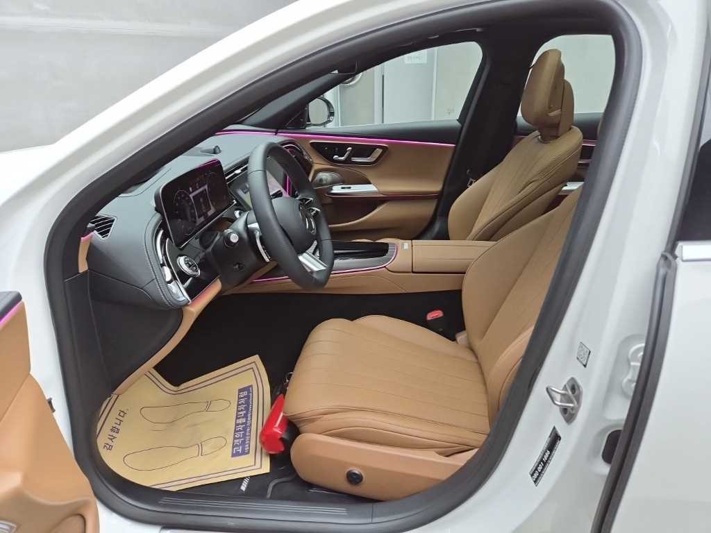 벤츠 E 클래스 E-클래스 W214 E300 4MATIC 익스클루시브 이미지 5