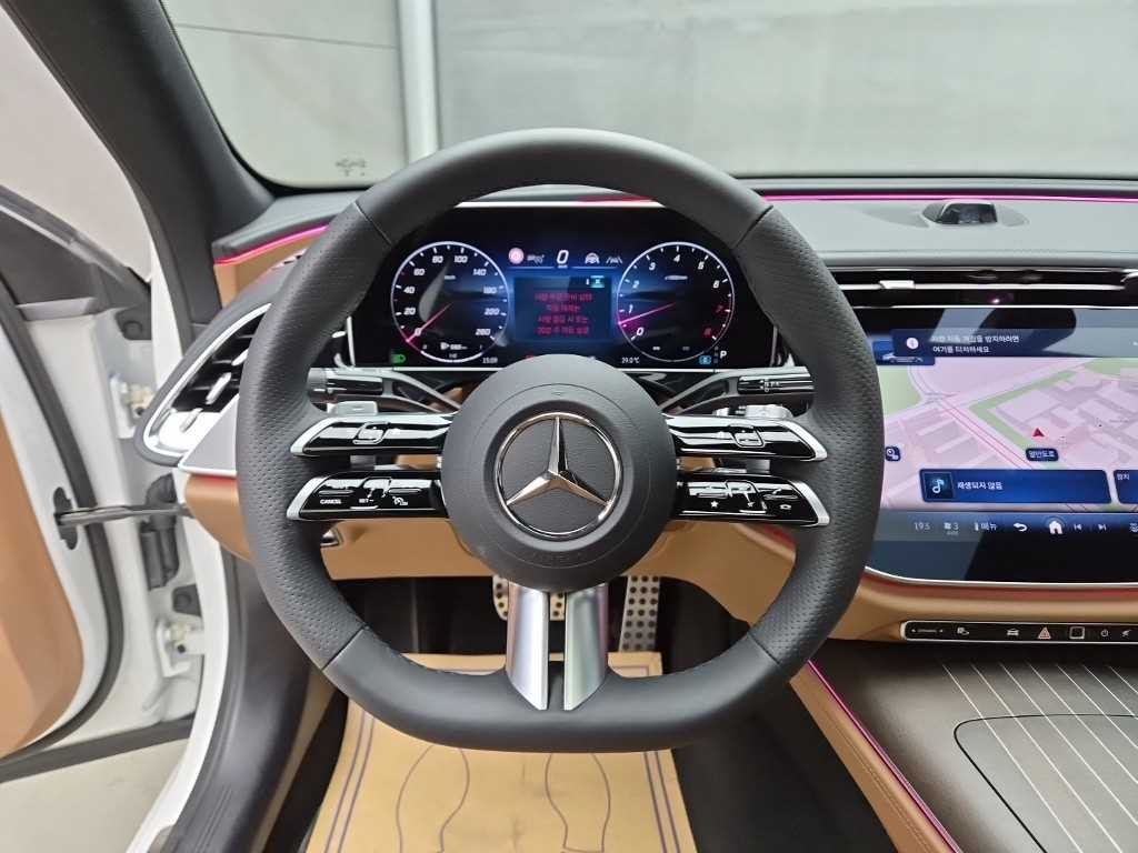 벤츠 E 클래스 E-클래스 W214 E300 4MATIC 익스클루시브 이미지 9