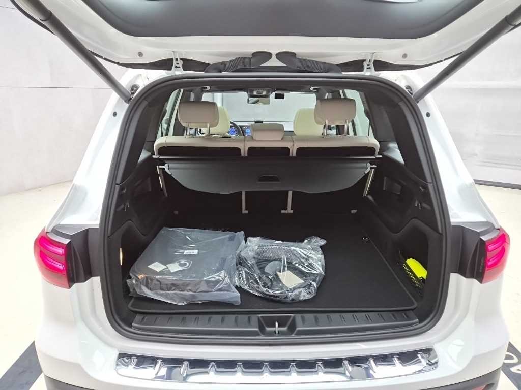 벤츠 EQB EQB (X243) EQB 300 4MATIC 이미지 16